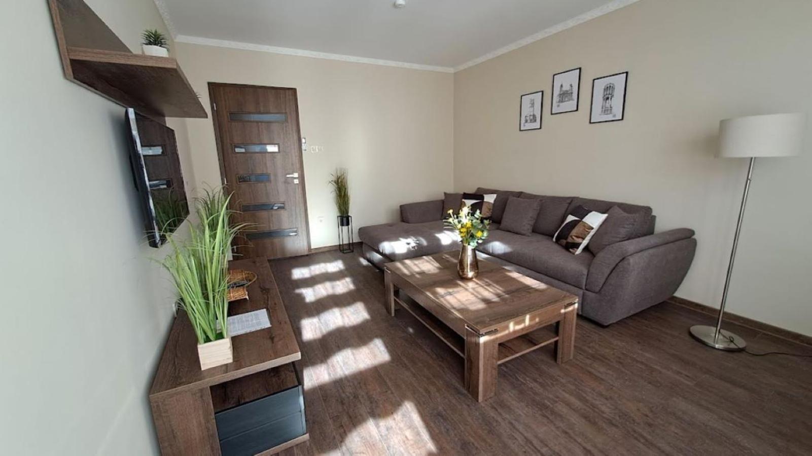 Szilfak City Apartman Hajdúszoboszló Eksteriør bilde