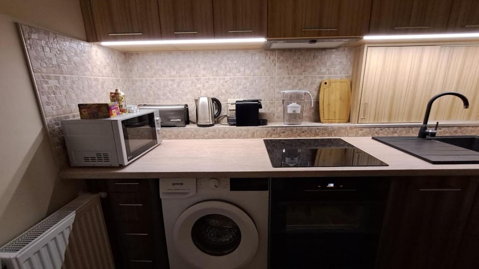 Szilfak City Apartman Hajdúszoboszló Eksteriør bilde