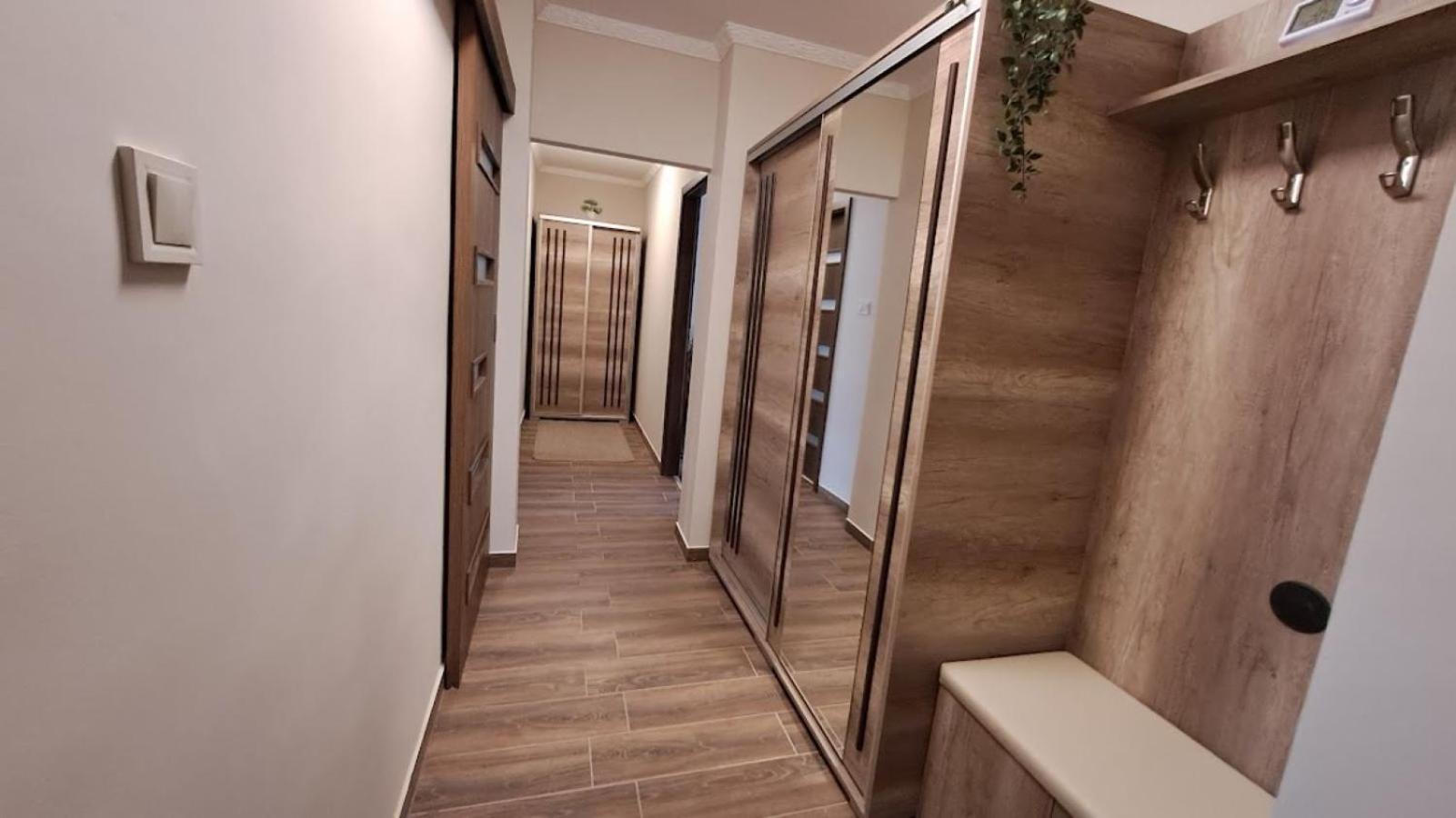 Szilfak City Apartman Hajdúszoboszló Eksteriør bilde